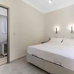 Villa Maneas