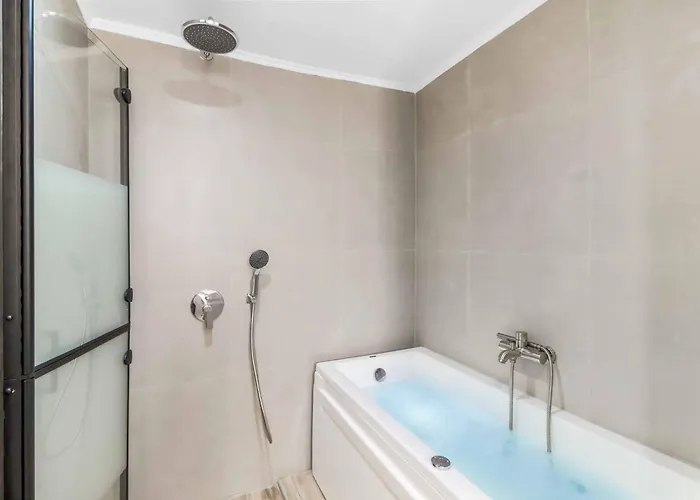 Maneas Villa Nikiana